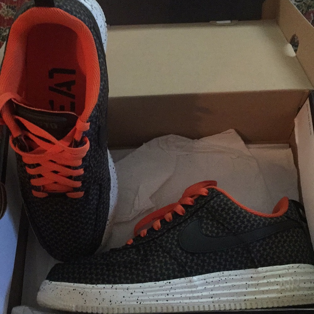 Undefeated Nike Collaboration . Worn twice.